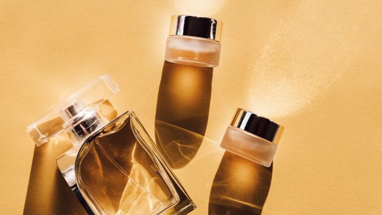 10 Proven Hacks to Make Your Perfume Last All Day in the Indian Heat !